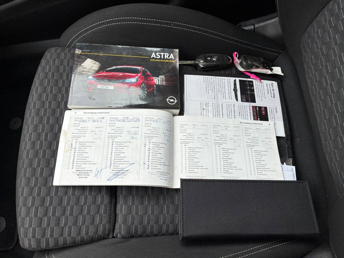 Opel Astra Opel Astra Sports Tourer 1.4 Business+ | Cruise + Clima nu € 5.450,-!!!