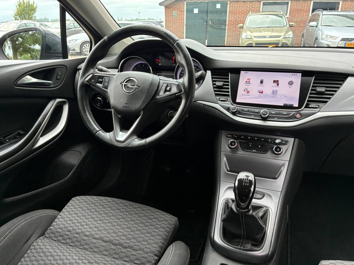Opel Astra Opel Astra Sports Tourer 1.4 Business+ | Cruise + Clima nu € 5.450,-!!!