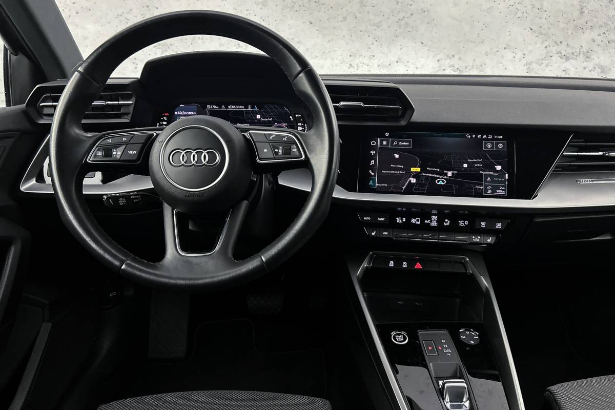 Audi A3 Audi A3 Sportback 30 TFSI Advanced edition | Stoelverwarming | Navigatie | Airco