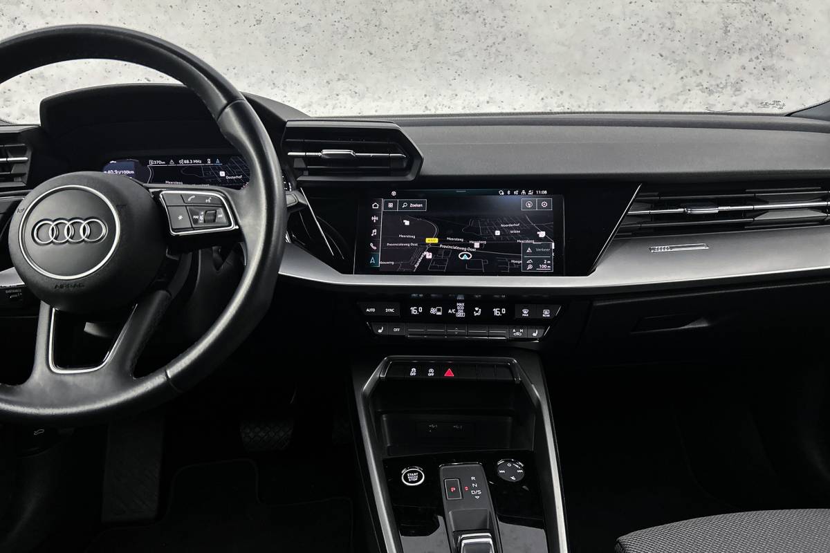 Audi A3 Audi A3 Sportback 30 TFSI Advanced edition | Stoelverwarming | Navigatie | Airco