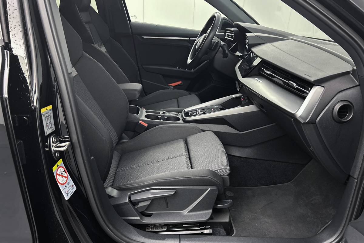 Audi A3 Audi A3 Sportback 30 TFSI Advanced edition | Stoelverwarming | Navigatie | Airco