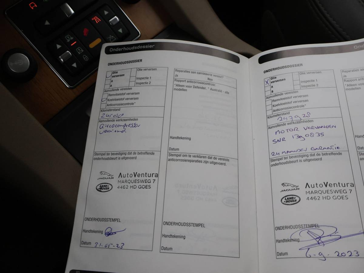 Land Rover Discovery Land Rover Discovery 3.0 SDV6 256 PK HSE GRIJS KENTEKEN + SCHUIFDAK | CAMERA | LEDER | HK | TREKHAAK