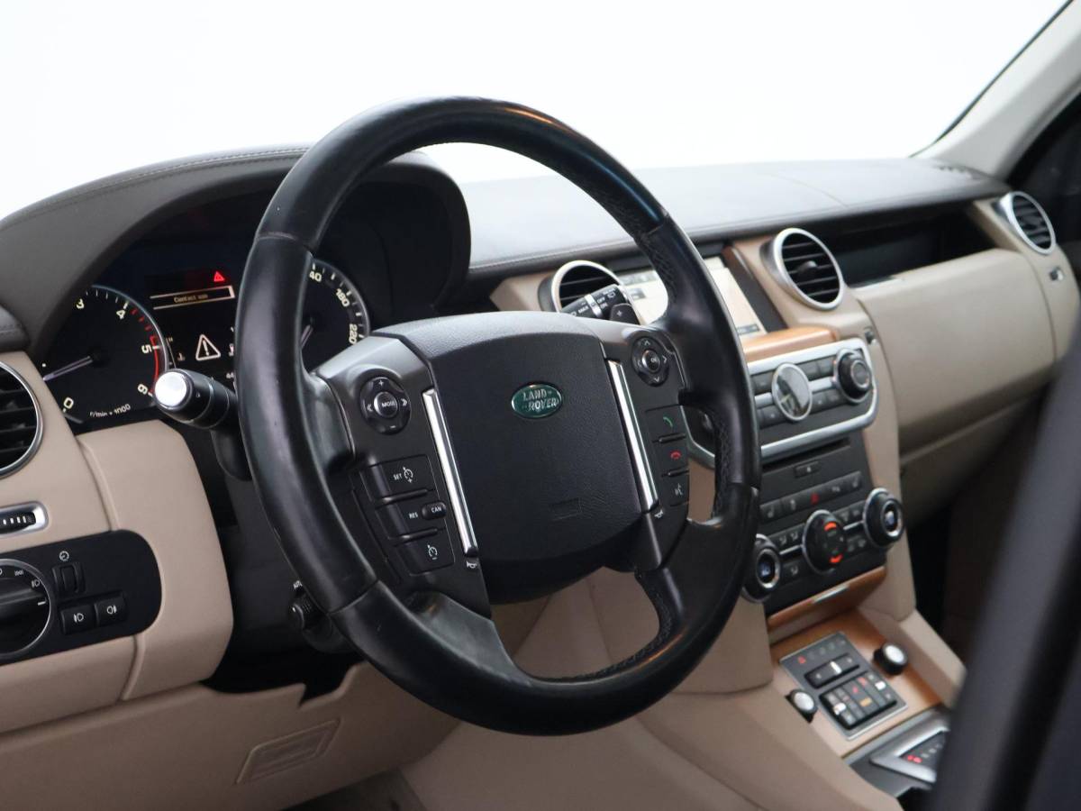 Land Rover Discovery Land Rover Discovery 3.0 SDV6 256 PK HSE GRIJS KENTEKEN + SCHUIFDAK | CAMERA | LEDER | HK | TREKHAAK