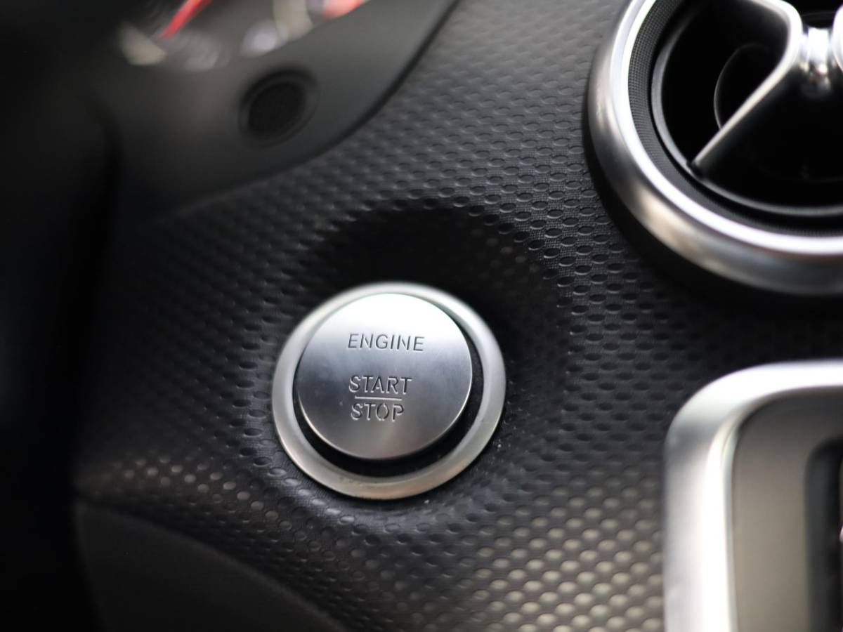 Mercedes-Benz A-Klasse Mercedes-Benz A-klasse 180 d Business Solution | Airco | Climate Control | Stoelverwarming | Cruise Control | Bluetooth | Navigatie |