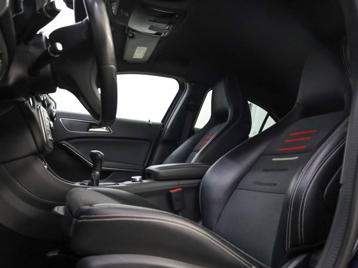 Mercedes-Benz A-Klasse Mercedes-Benz A-klasse 180 d Business Solution | Airco | Climate Control | Stoelverwarming | Cruise Control | Bluetooth | Navigatie |