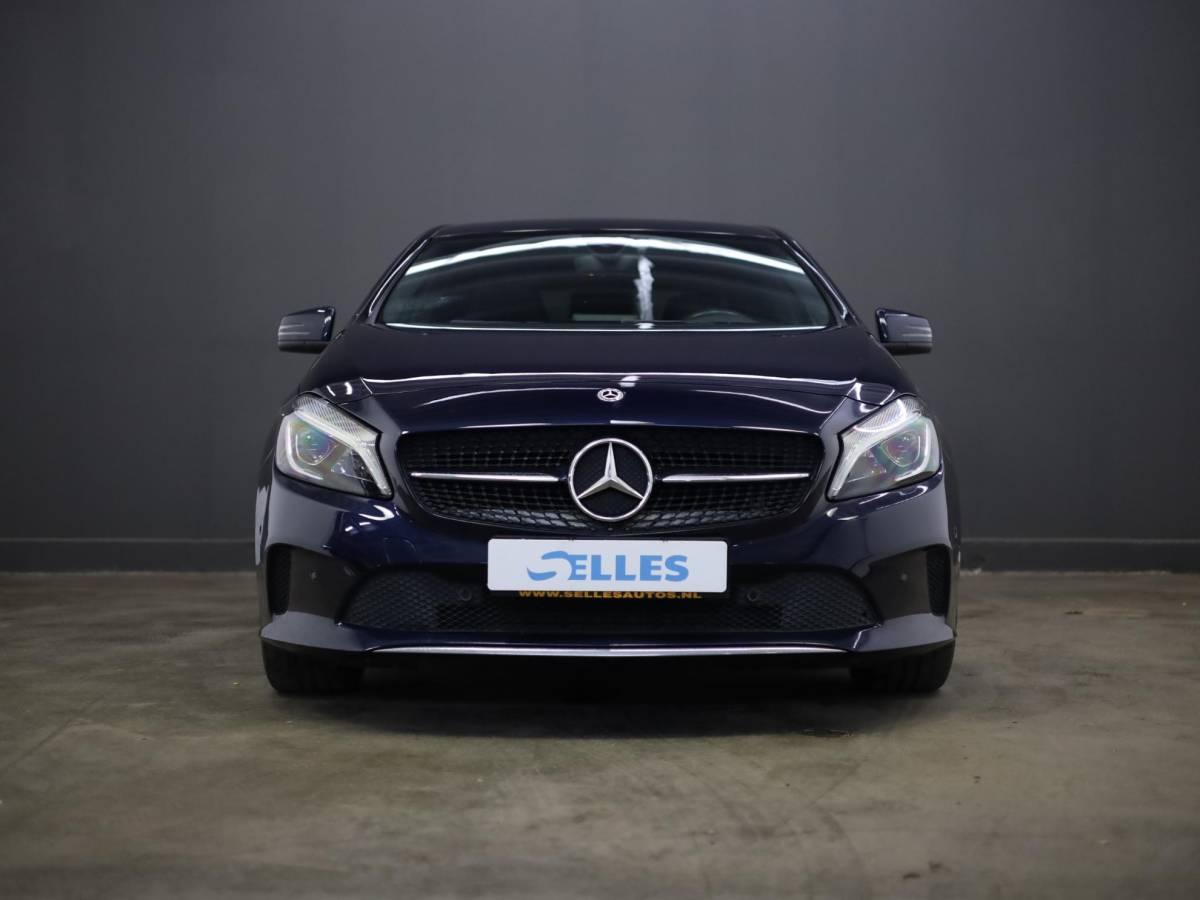 Mercedes-Benz A-Klasse Mercedes-Benz A-klasse 180 d Business Solution | Airco | Climate Control | Stoelverwarming | Cruise Control | Bluetooth | Navigatie |