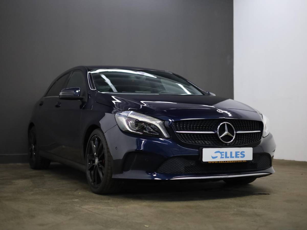 Mercedes-Benz A-Klasse Mercedes-Benz A-klasse 180 d Business Solution | Airco | Climate Control | Stoelverwarming | Cruise Control | Bluetooth | Navigatie |