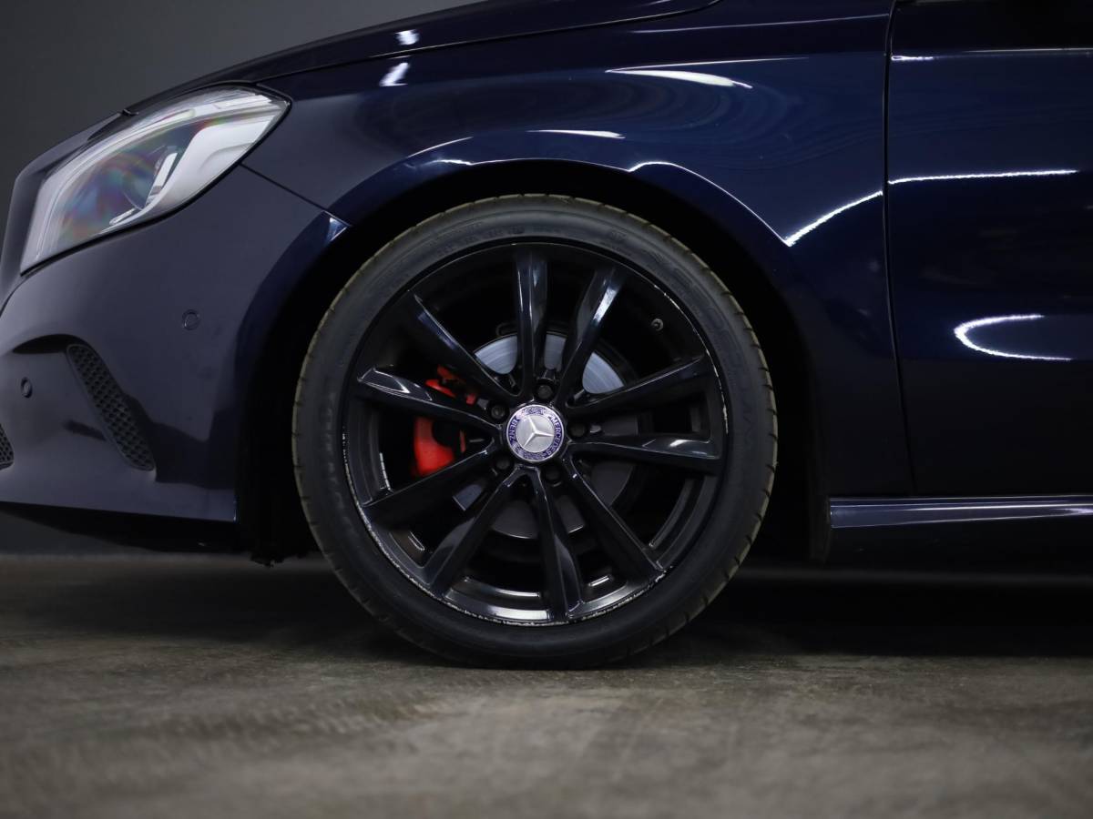 Mercedes-Benz A-Klasse Mercedes-Benz A-klasse 180 d Business Solution | Airco | Climate Control | Stoelverwarming | Cruise Control | Bluetooth | Navigatie |