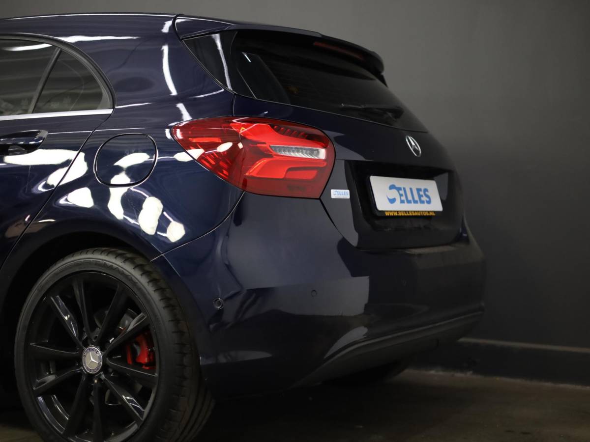 Mercedes-Benz A-Klasse Mercedes-Benz A-klasse 180 d Business Solution | Airco | Climate Control | Stoelverwarming | Cruise Control | Bluetooth | Navigatie |