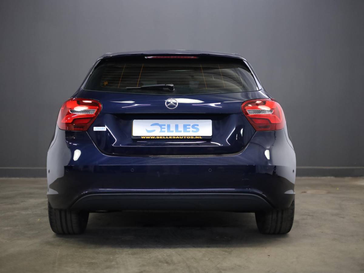 Mercedes-Benz A-Klasse Mercedes-Benz A-klasse 180 d Business Solution | Airco | Climate Control | Stoelverwarming | Cruise Control | Bluetooth | Navigatie |