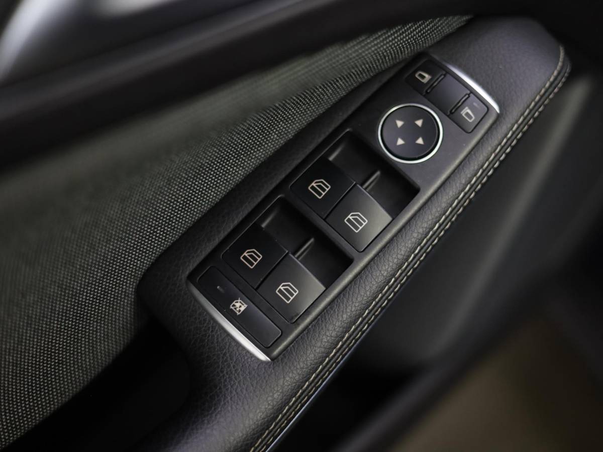 Mercedes-Benz A-Klasse Mercedes-Benz A-klasse 180 d Business Solution | Airco | Climate Control | Stoelverwarming | Cruise Control | Bluetooth | Navigatie |