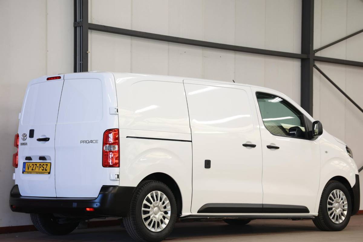 Toyota ProAce Toyota PROACE Worker 1.5 D-4D Live Airco Cruise Navi Apple CarPlay