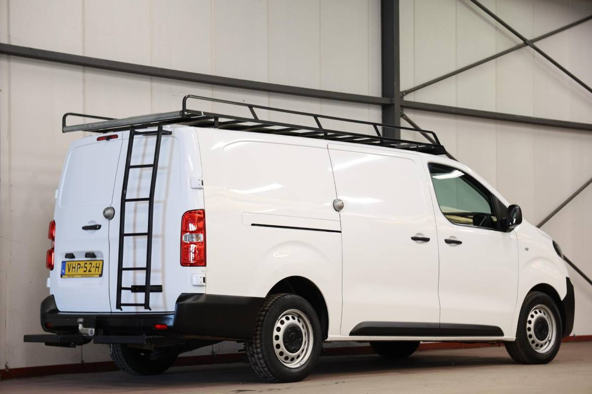 Opel Vivaro Opel Vivaro 2.0 CDTI L3H1 LANG IMPERIAAL 2500 KG TREKHAAK