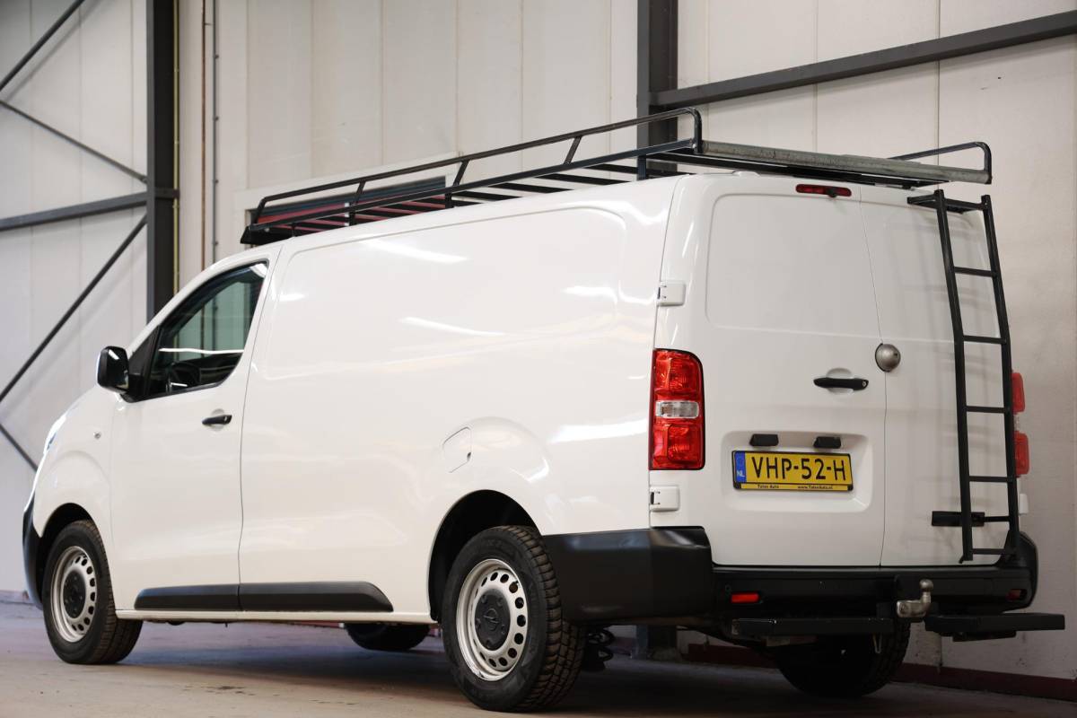 Opel Vivaro Opel Vivaro 2.0 CDTI L3H1 LANG IMPERIAAL 2500 KG TREKHAAK