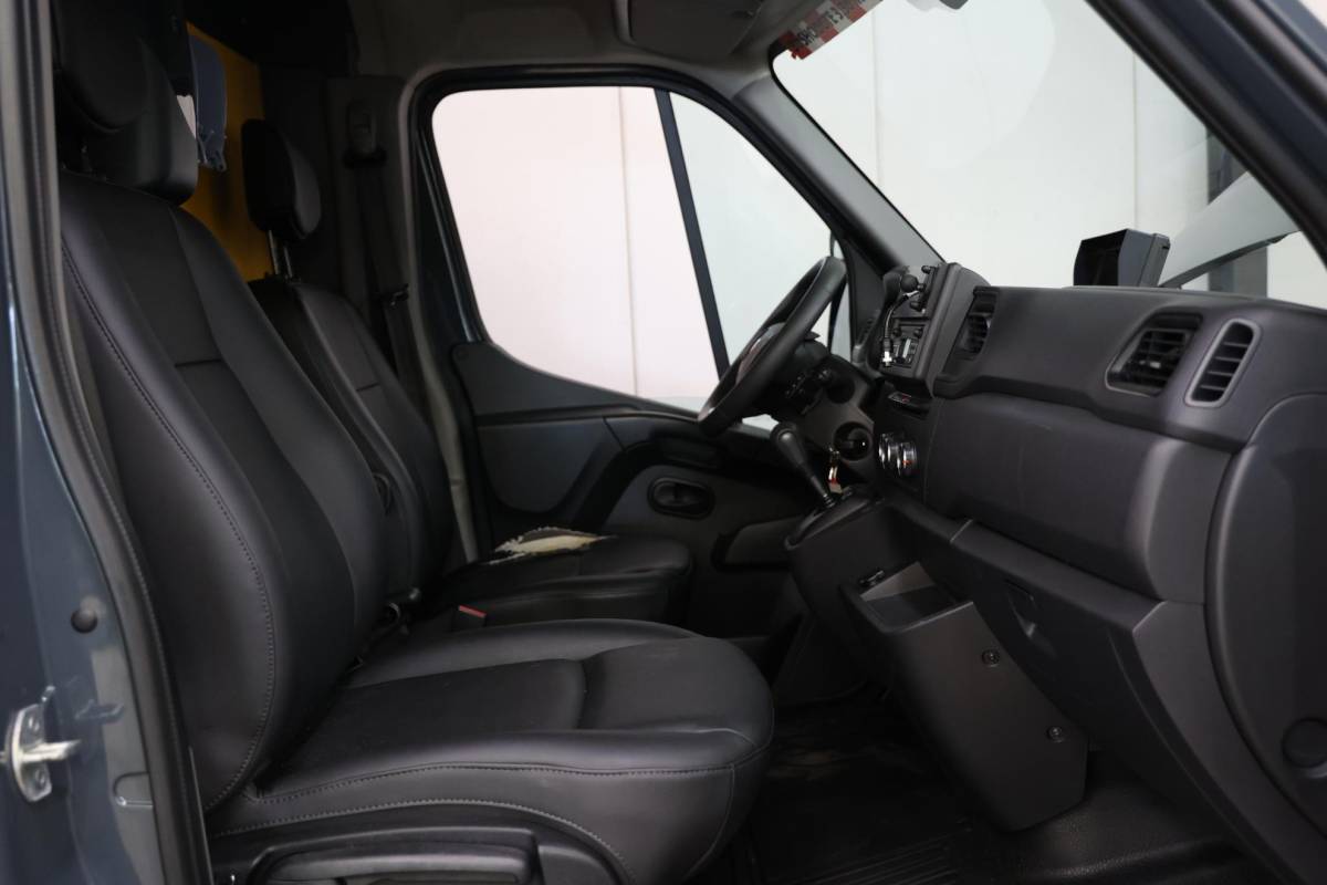 Renault Master Renault Master 2.3 dCi 150 BAKWAGEN LOWLINER AUTOMAAT
