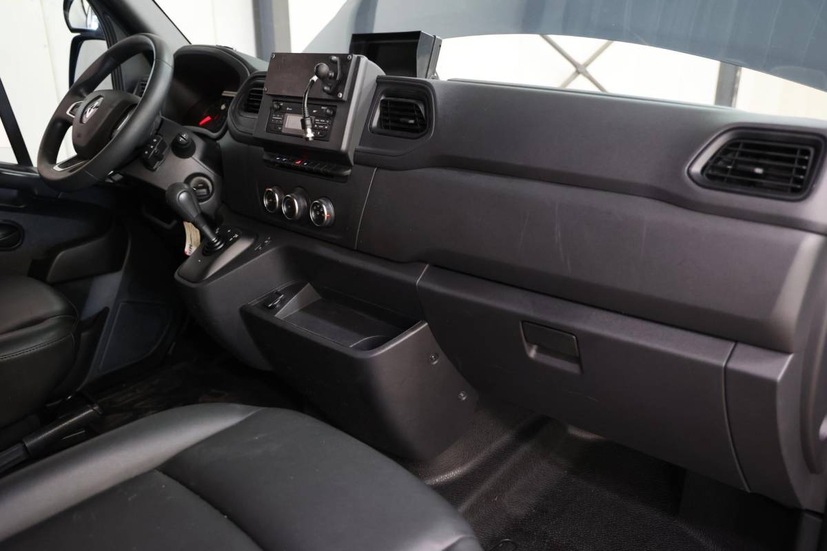 Renault Master Renault Master 2.3 dCi 150 BAKWAGEN LOWLINER AUTOMAAT
