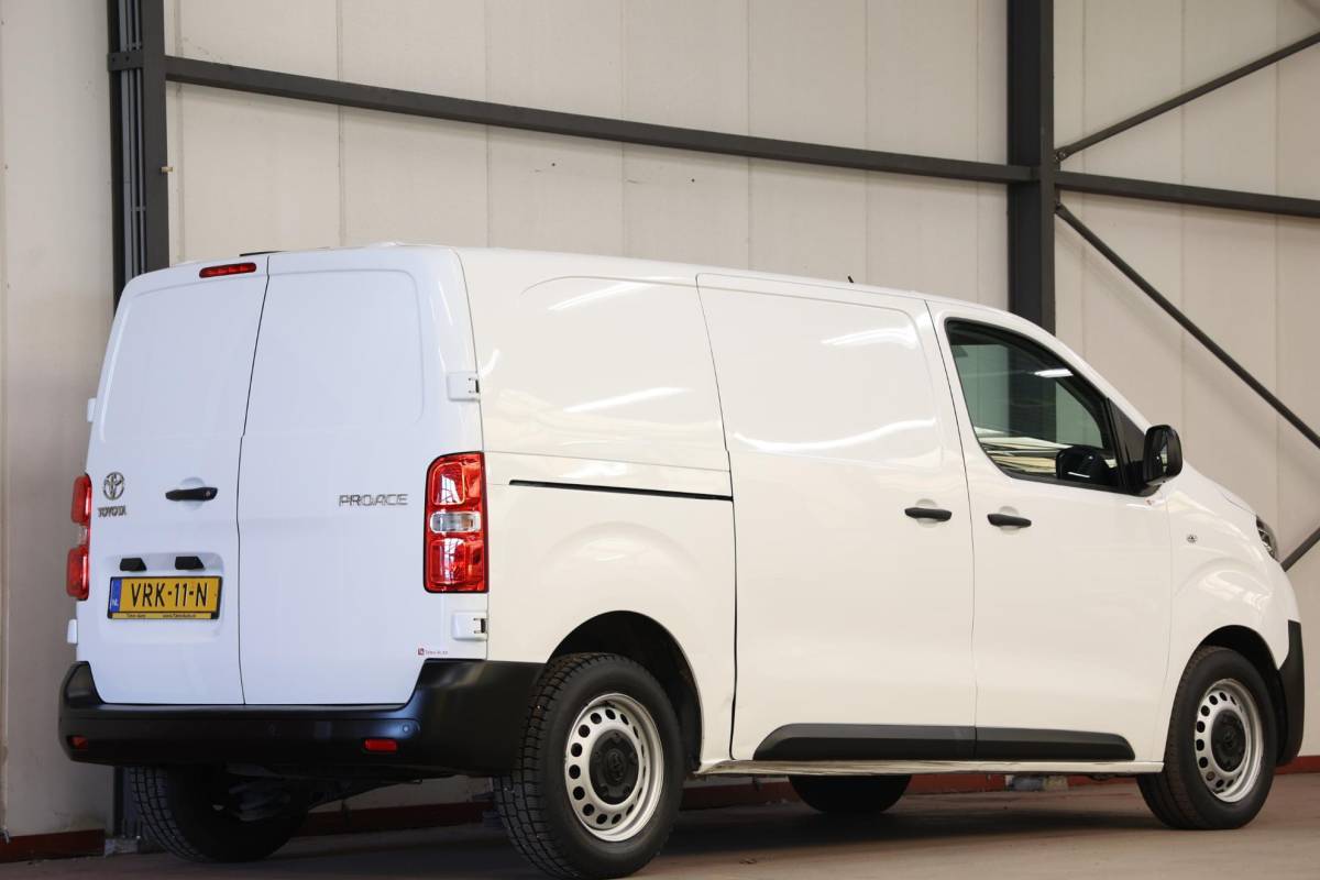 Toyota ProAce Toyota PROACE Worker 2.0 D-4D 2500KG TREKVERMOGEN