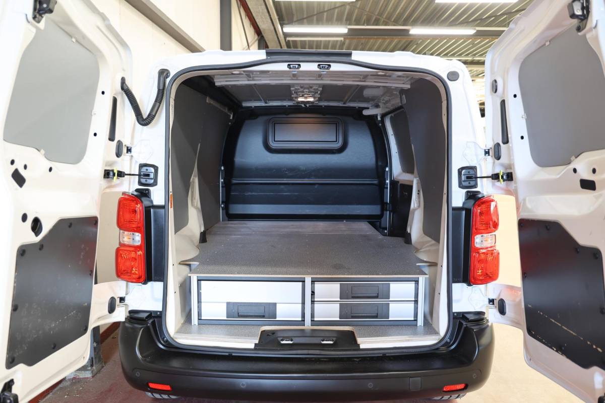 Toyota ProAce Toyota PROACE Worker 2.0 D-4D 2500KG TREKVERMOGEN