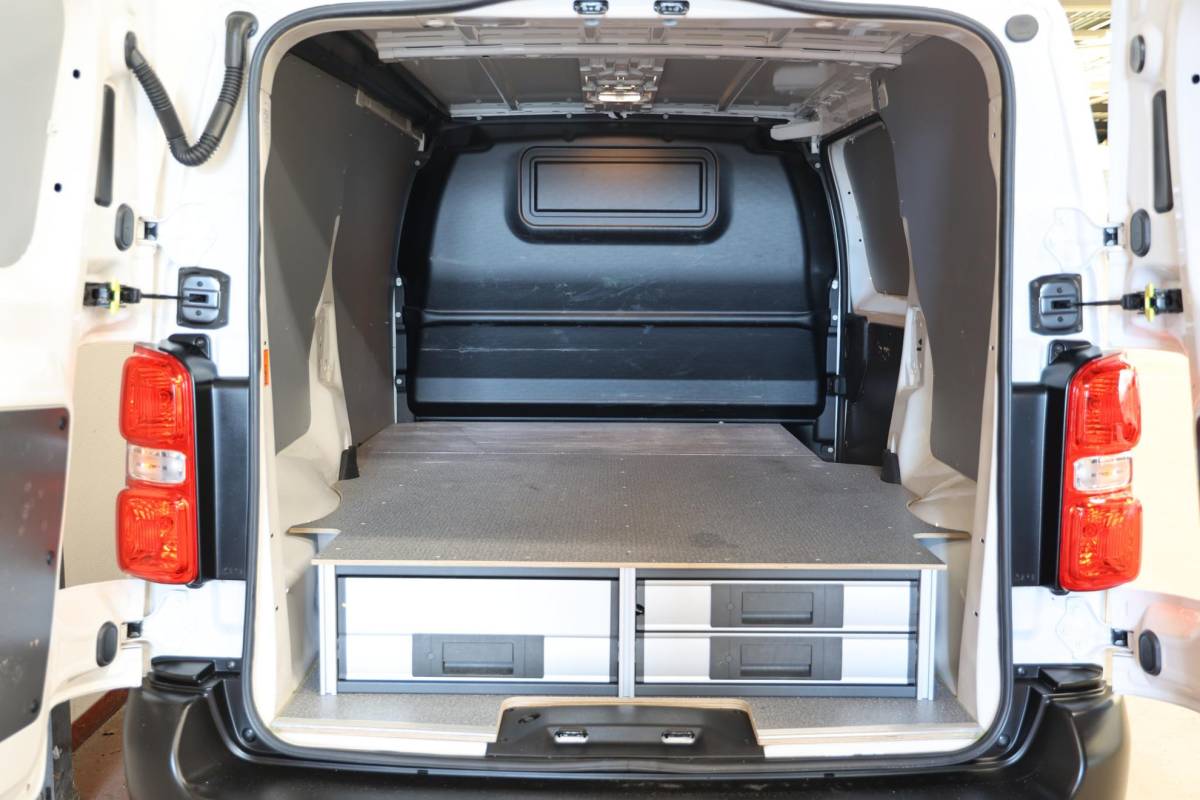 Toyota ProAce Toyota PROACE Worker 2.0 D-4D 2500KG TREKVERMOGEN