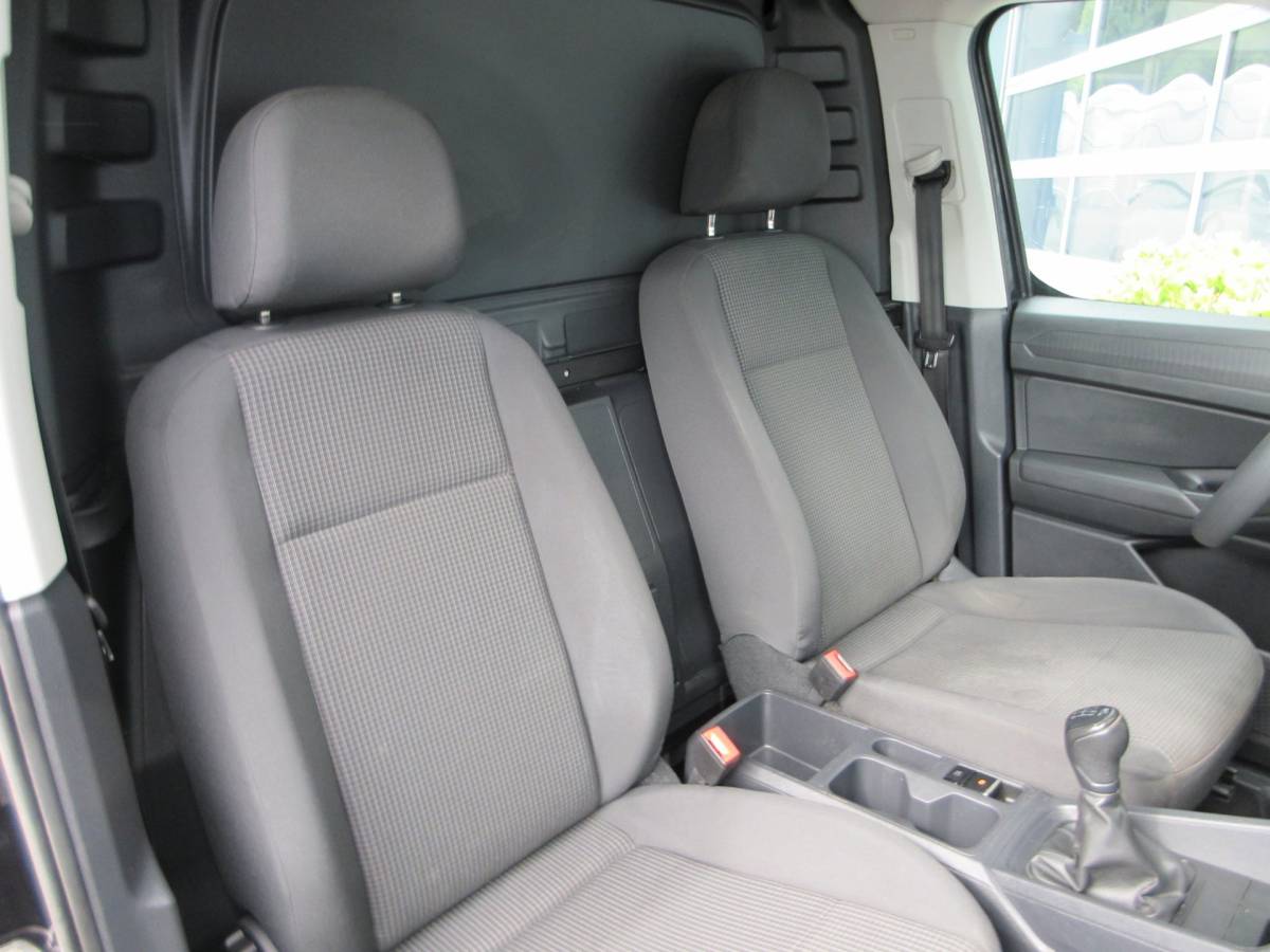Volkswagen Caddy Volkswagen Caddy Cargo 2.0tdi, Met Airco, Navigatie, Apple Carplay, Trekhaak, Imperiaal.