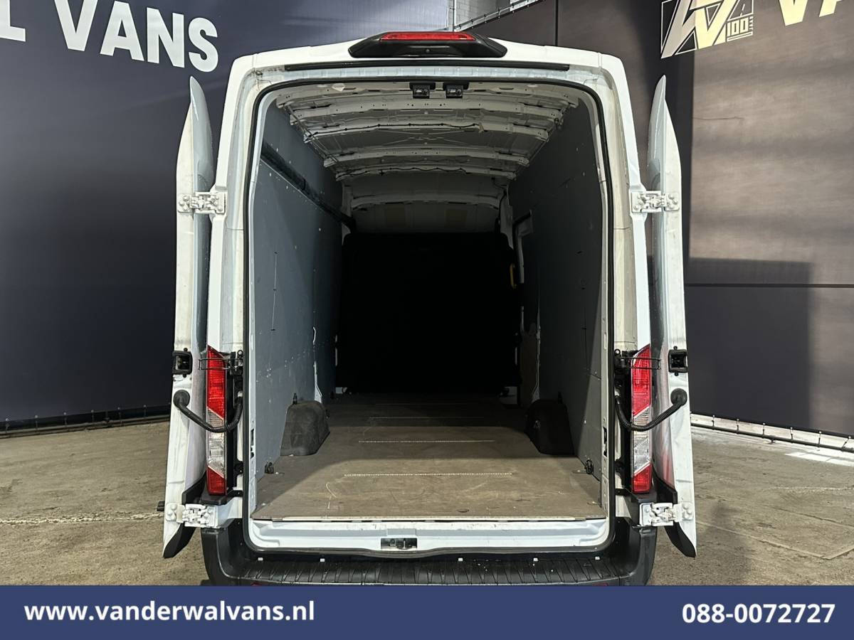 Ford Transit Ford Transit 2.0 TDCI L4H3 Euro6 Airco | Cruisecontrol | Verwarmde voorruit Parkeersensoren, Bijrijdersbank