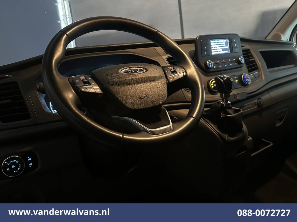 Ford Transit Ford Transit 2.0 TDCI L4H3 Euro6 Airco | Cruisecontrol | Verwarmde voorruit Parkeersensoren, Bijrijdersbank