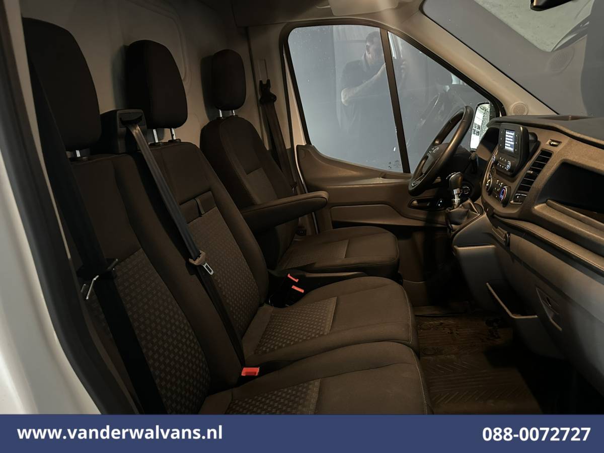 Ford Transit Ford Transit 2.0 TDCI L4H3 Euro6 Airco | Cruisecontrol | Verwarmde voorruit Parkeersensoren, Bijrijdersbank