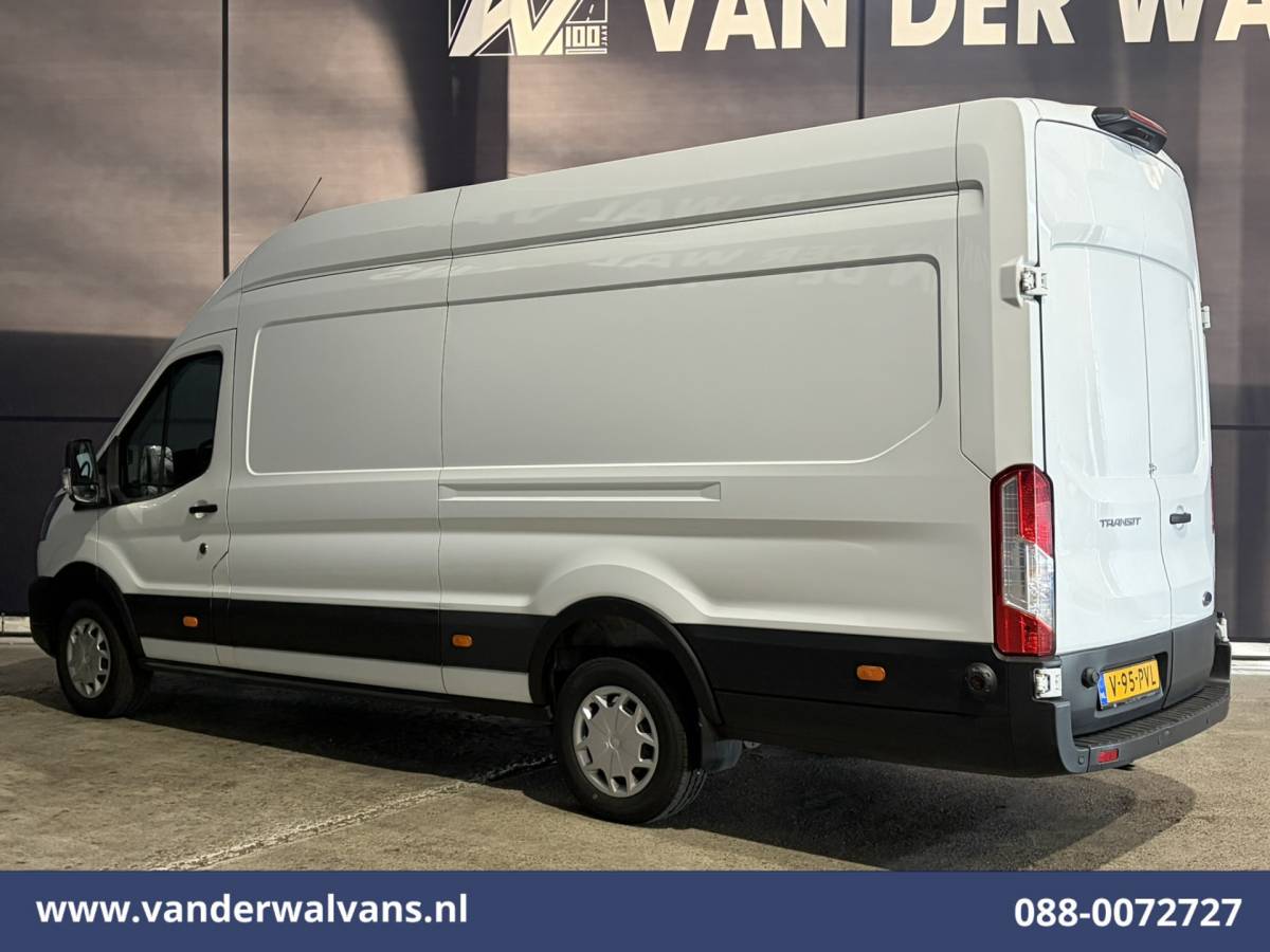 Ford Transit Ford Transit 2.0 TDCI L4H3 Euro6 Airco | Cruisecontrol | Verwarmde voorruit Parkeersensoren, Bijrijdersbank