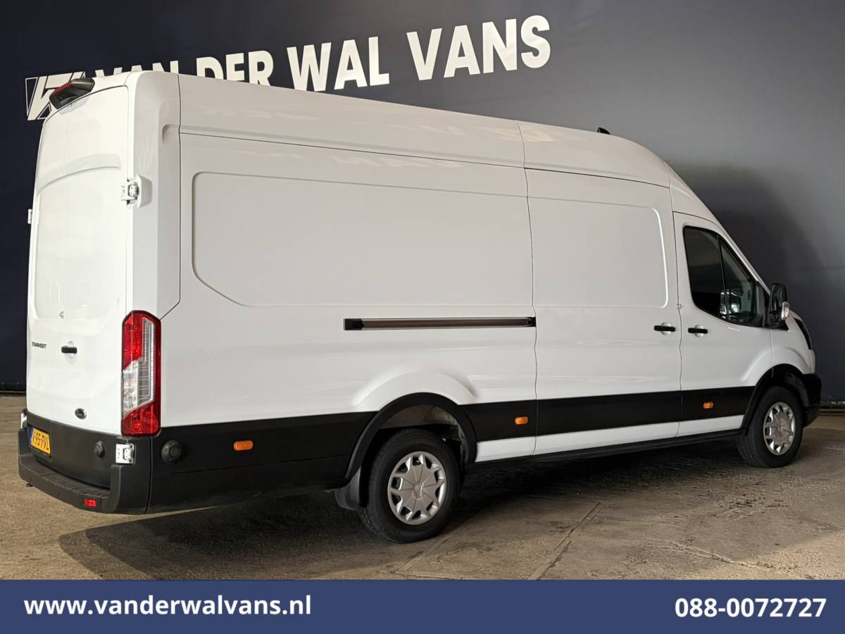 Ford Transit Ford Transit 2.0 TDCI L4H3 Euro6 Airco | Cruisecontrol | Verwarmde voorruit Parkeersensoren, Bijrijdersbank