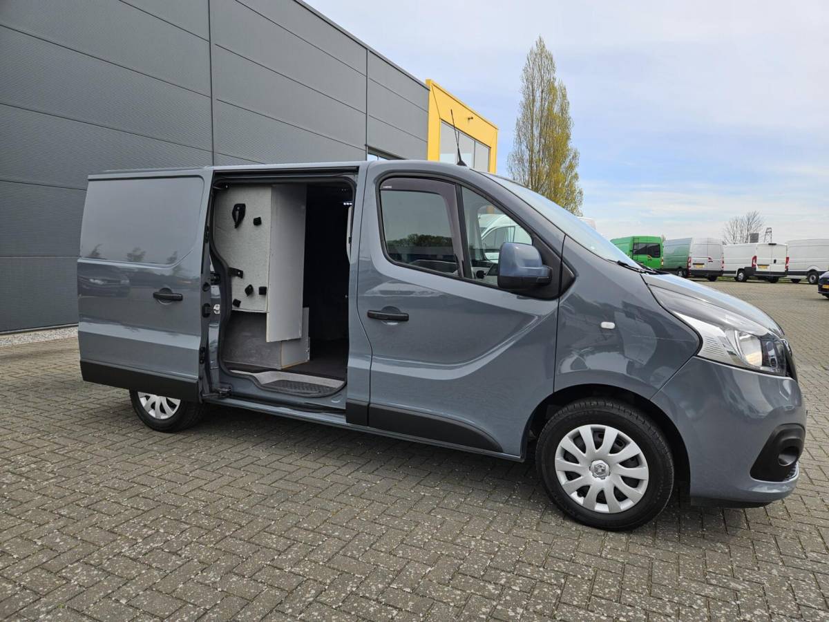Renault Trafic Renault Trafic 2.0 dCi L1H1 Airco 2x Schuifd Automaat 150pk
