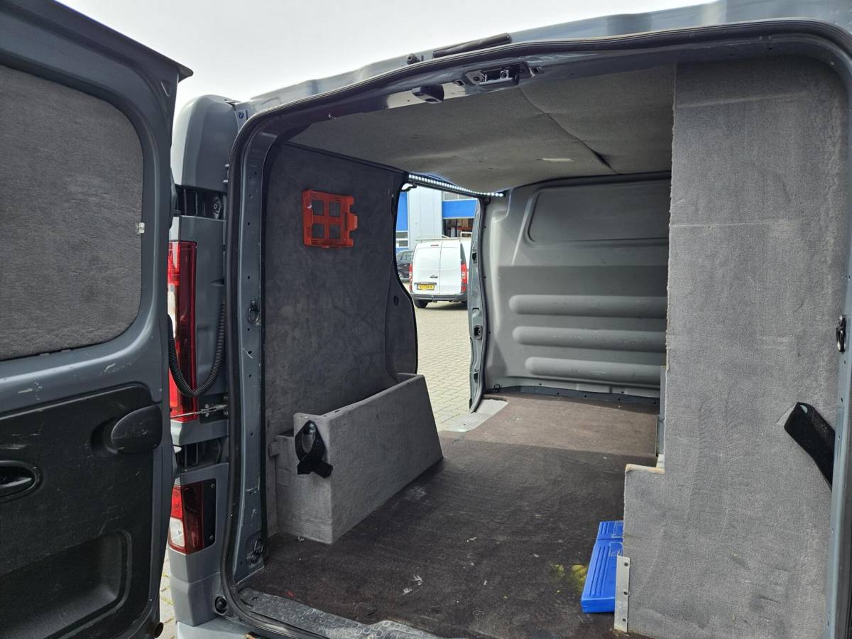 Renault Trafic Renault Trafic 2.0 dCi L1H1 Airco 2x Schuifd Automaat 150pk