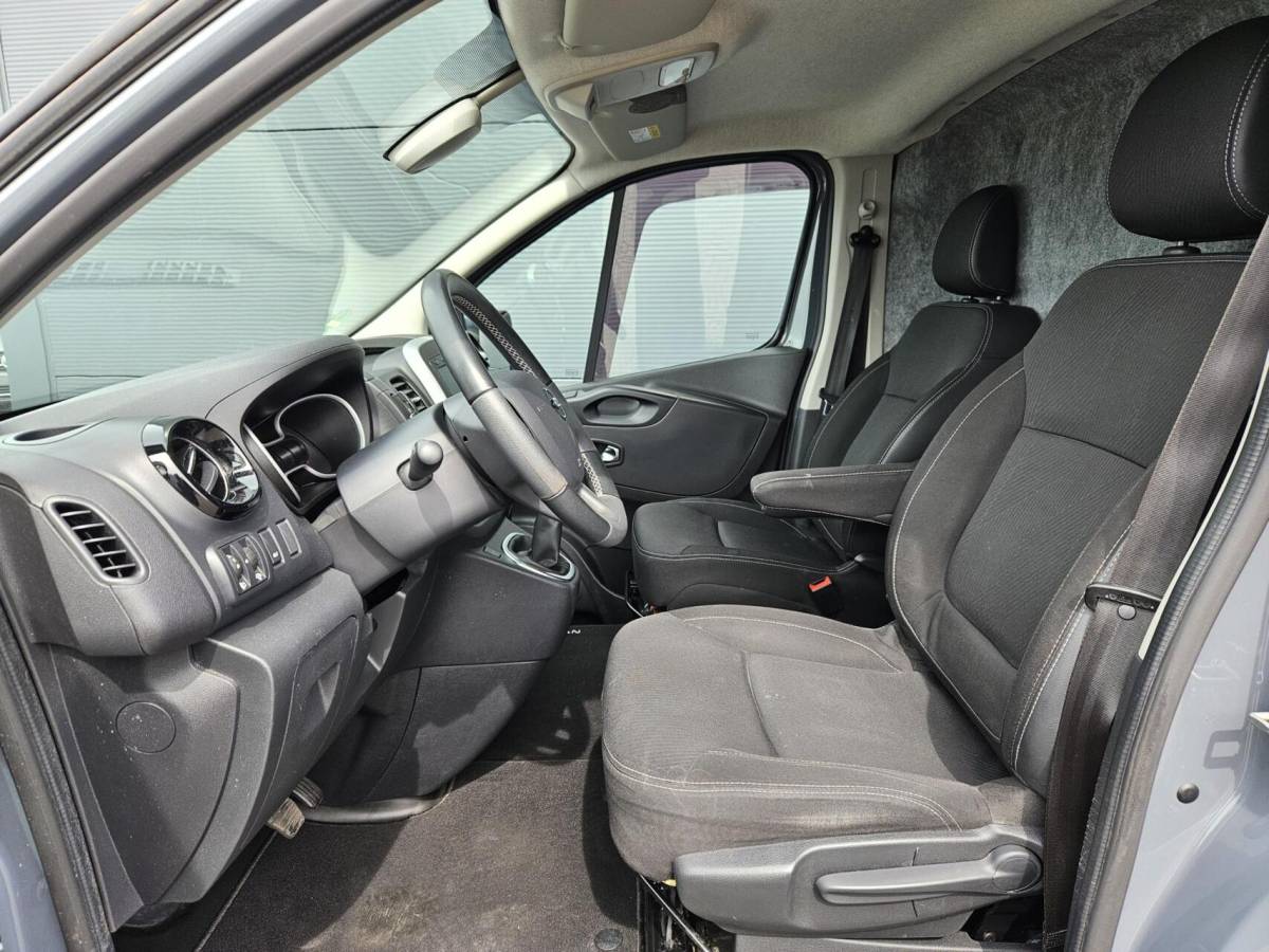 Renault Trafic Renault Trafic 2.0 dCi L1H1 Airco 2x Schuifd Automaat 150pk