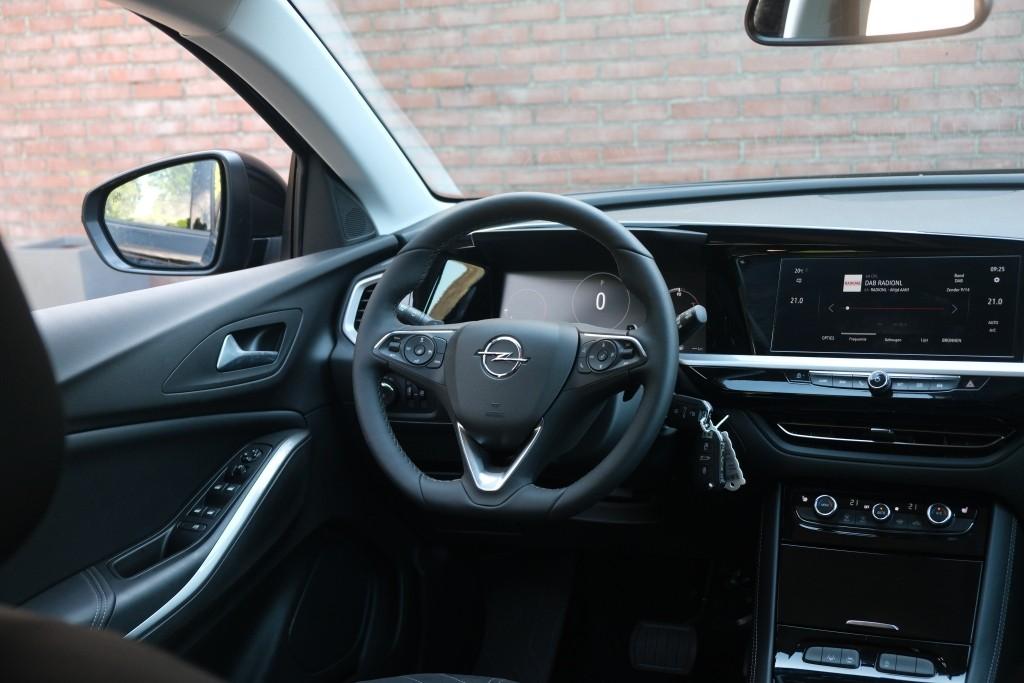 Opel Grandland Opel Grandland 1.2 Turbo 130pk EAT8 GS | Navi | App Connect | Adaptive Cruise | Camera | Alcantara | Winter Pakket