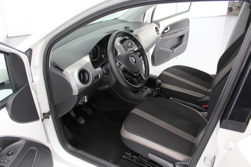 Volkswagen up! Volkswagen Up! 1.0 BMT high up! 60PK, AIRCO | CRUISE CONTROLE | ELEC-RAMEN/SPIEGELS | PARKEERSENSOREN | CAMERA
