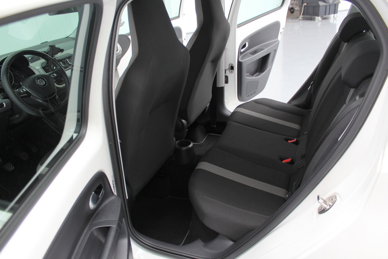 Volkswagen up! Volkswagen Up! 1.0 BMT high up! 60PK, AIRCO | CRUISE CONTROLE | ELEC-RAMEN/SPIEGELS | PARKEERSENSOREN | CAMERA