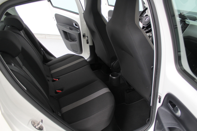Volkswagen up! Volkswagen Up! 1.0 BMT high up! 60PK, AIRCO | CRUISE CONTROLE | ELEC-RAMEN/SPIEGELS | PARKEERSENSOREN | CAMERA