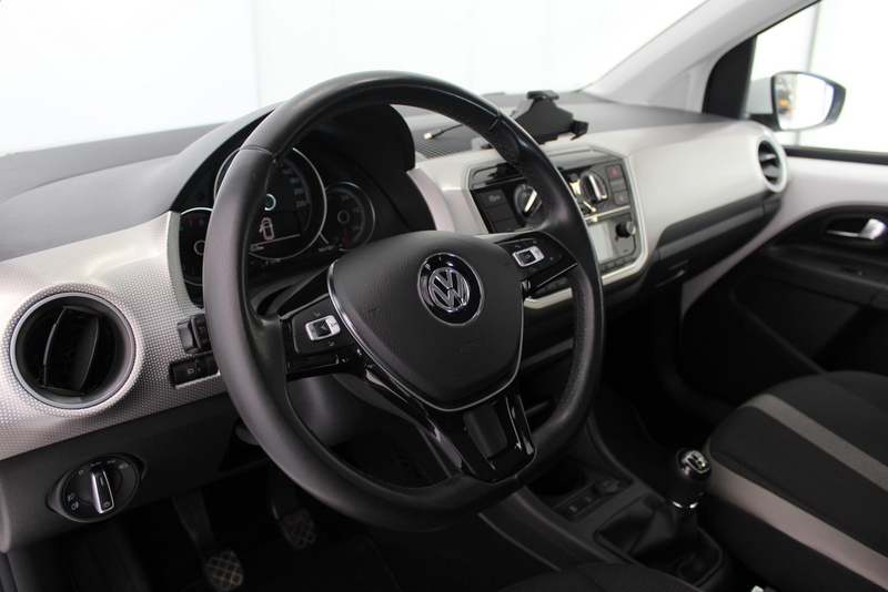 Volkswagen up! Volkswagen Up! 1.0 BMT high up! 60PK, AIRCO | CRUISE CONTROLE | ELEC-RAMEN/SPIEGELS | PARKEERSENSOREN | CAMERA