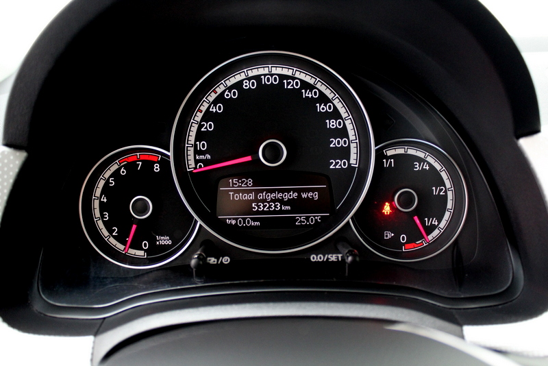 Volkswagen up! Volkswagen Up! 1.0 BMT high up! 60PK, AIRCO | CRUISE CONTROLE | ELEC-RAMEN/SPIEGELS | PARKEERSENSOREN | CAMERA
