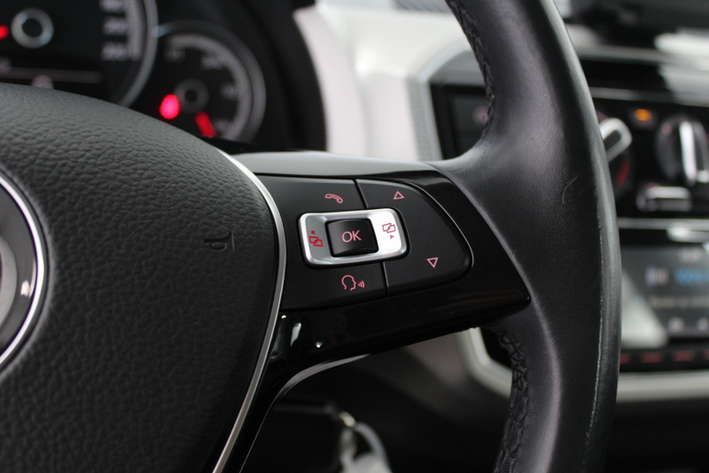 Volkswagen up! Volkswagen Up! 1.0 BMT high up! 60PK, AIRCO | CRUISE CONTROLE | ELEC-RAMEN/SPIEGELS | PARKEERSENSOREN | CAMERA