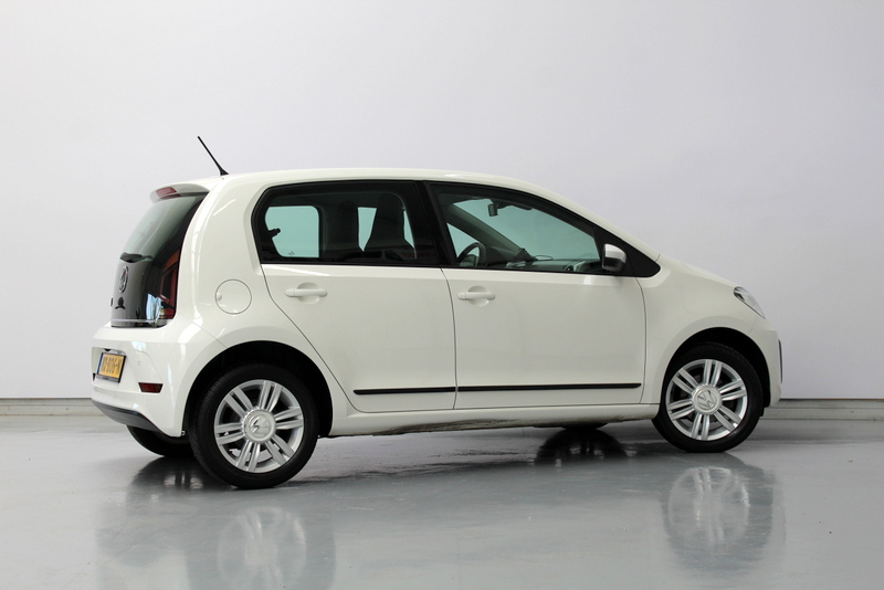 Volkswagen up! Volkswagen Up! 1.0 BMT high up! 60PK, AIRCO | CRUISE CONTROLE | ELEC-RAMEN/SPIEGELS | PARKEERSENSOREN | CAMERA