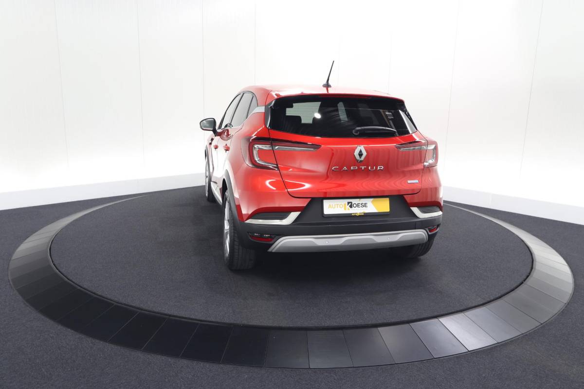 Renault Captur Renault Captur 1.6 E-Tech full hybrid 145 techno | Camera | Parkeersensoren | Climate control | Keyless