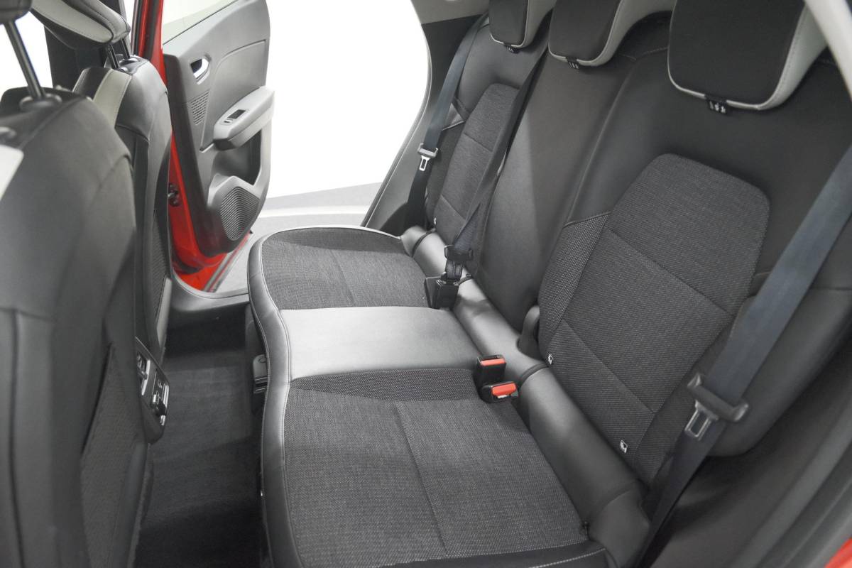 Renault Captur Renault Captur 1.6 E-Tech full hybrid 145 techno | Camera | Parkeersensoren | Climate control | Keyless