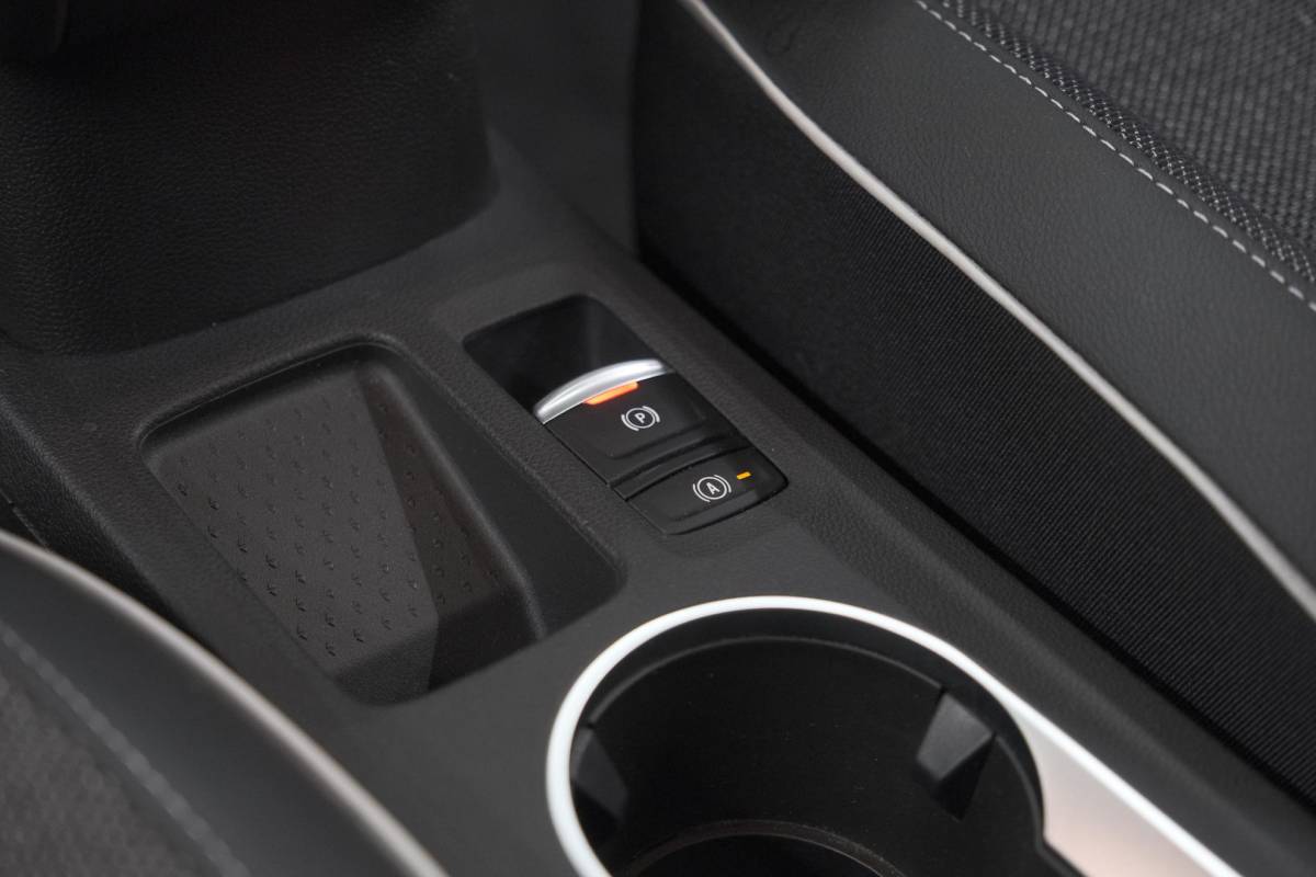 Renault Captur Renault Captur 1.6 E-Tech full hybrid 145 techno | Camera | Parkeersensoren | Climate control | Keyless
