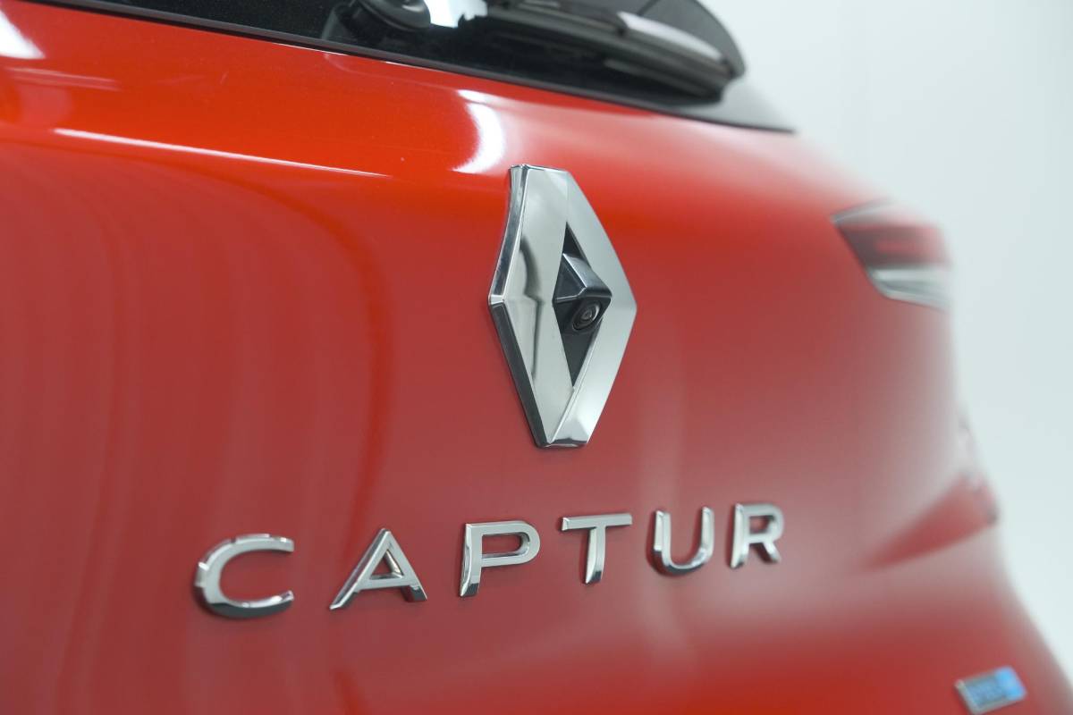 Renault Captur Renault Captur 1.6 E-Tech full hybrid 145 techno | Camera | Parkeersensoren | Climate control | Keyless