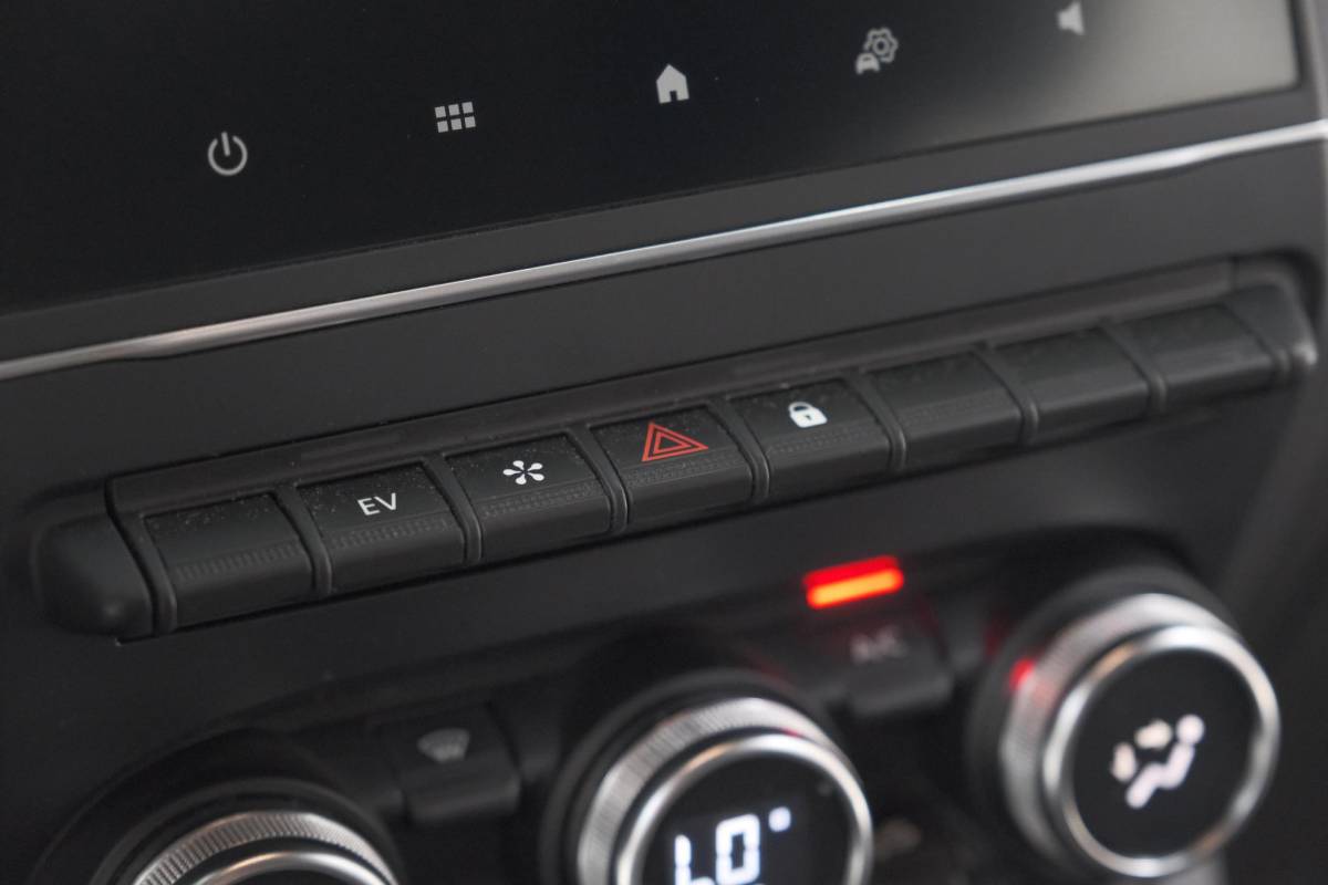 Renault Captur Renault Captur 1.6 E-Tech full hybrid 145 techno | Camera | Parkeersensoren | Climate control | Keyless