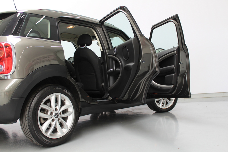 MINI Countryman MINI Countryman 1.6 Cooper Chili 123PK, RIJKLAAR | DEELS LEER | PARK.SENSOREN | CLIMATE CONTROLE | STOELVERWARMING