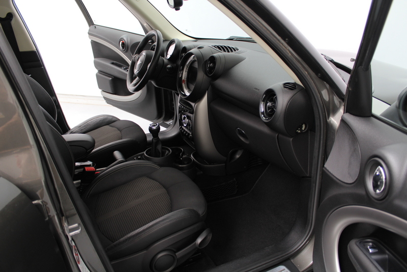 MINI Countryman MINI Countryman 1.6 Cooper Chili 123PK, RIJKLAAR | DEELS LEER | PARK.SENSOREN | CLIMATE CONTROLE | STOELVERWARMING