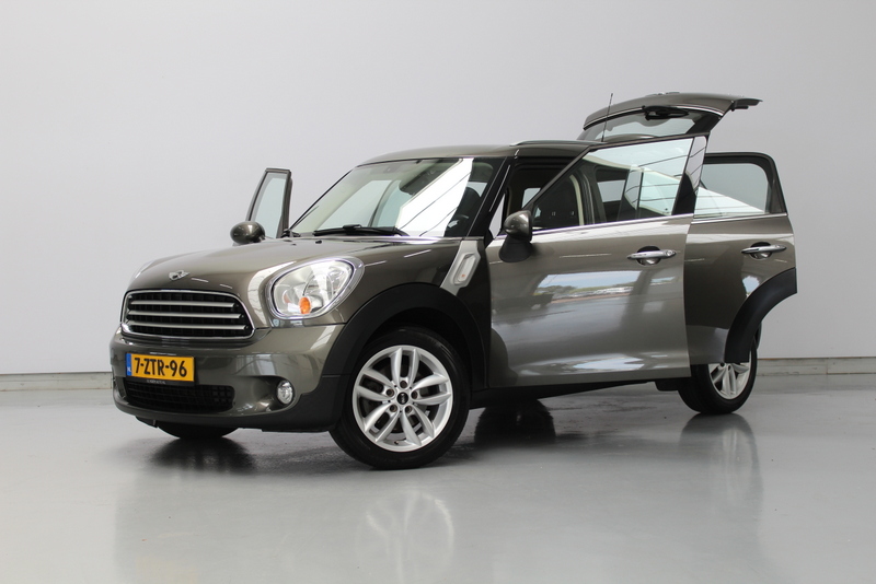 MINI Countryman MINI Countryman 1.6 Cooper Chili 123PK, RIJKLAAR | DEELS LEER | PARK.SENSOREN | CLIMATE CONTROLE | STOELVERWARMING