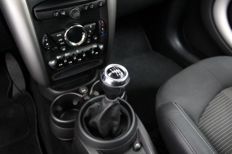 MINI Countryman MINI Countryman 1.6 Cooper Chili 123PK, RIJKLAAR | DEELS LEER | PARK.SENSOREN | CLIMATE CONTROLE | STOELVERWARMING