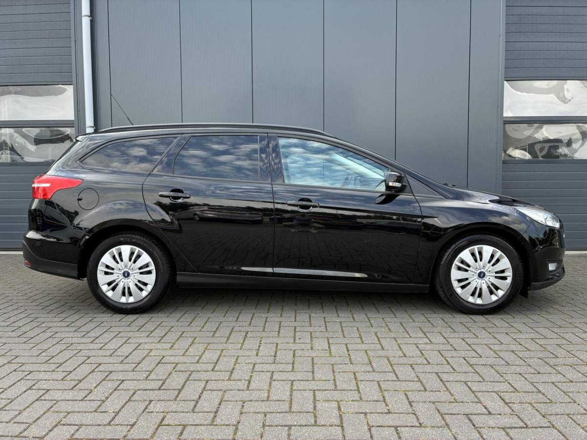 Ford Focus Ford Focus Wagon 1.0 125 PK EcoBoost Trend | AUTOMAAT | WINTER PAKKET
